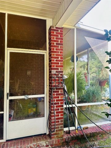 258 Ocmulgee Drive, Valley Grande, AL 36701