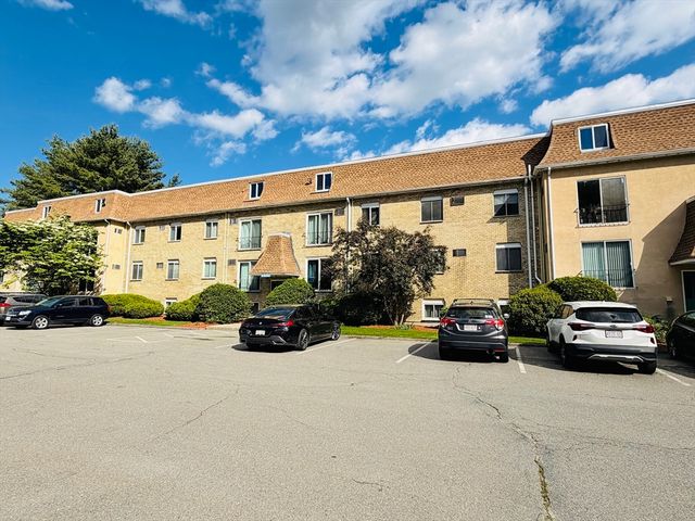 182 Swanson Rd 324, Boxborough, MA 01719