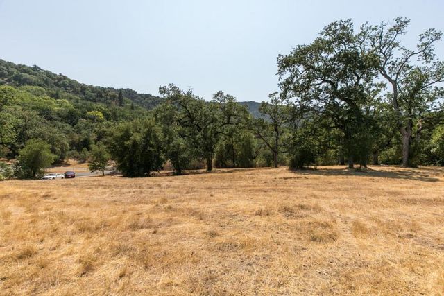 39 Arroyo Sequoia, Carmel Valley, CA 93923