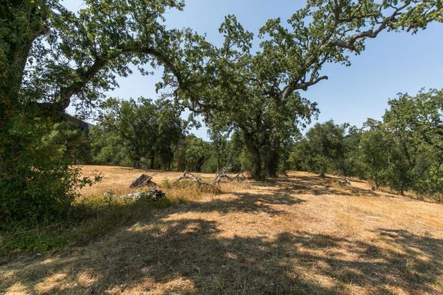 39 Arroyo Sequoia, Carmel Valley, CA 93923