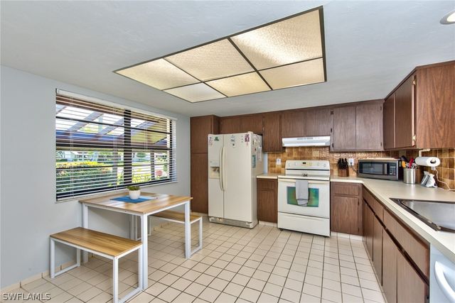 150 Round Key CIR G-15, Naples, FL 34112