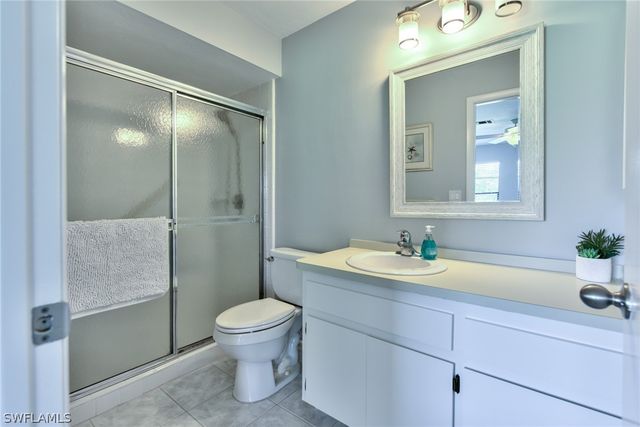 150 Round Key CIR G-15, Naples, FL 34112