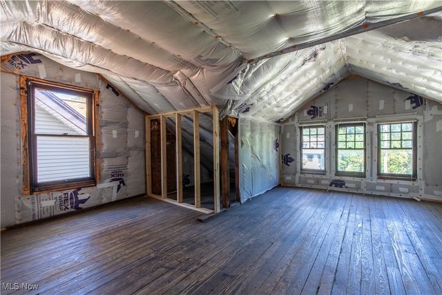 9800 Parmelee Avenue, Cleveland, OH 44108