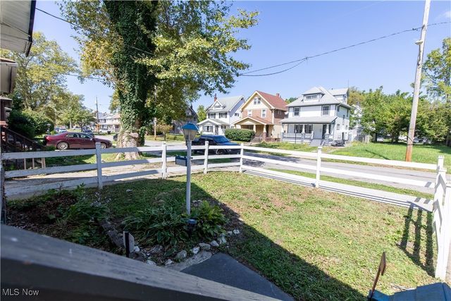 9800 Parmelee Avenue, Cleveland, OH 44108