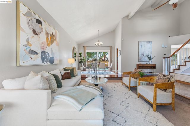 2137 Pheasant Dr, Hercules, CA 94547