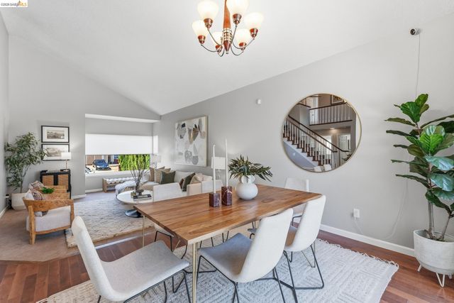 2137 Pheasant Dr, Hercules, CA 94547