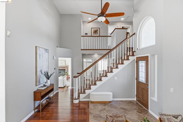 2137 Pheasant Dr, Hercules, CA 94547