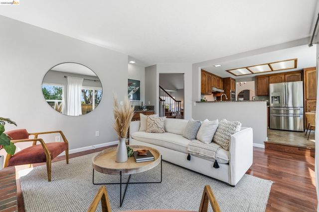 2137 Pheasant Dr, Hercules, CA 94547