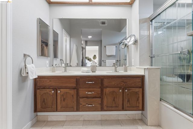 2137 Pheasant Dr, Hercules, CA 94547