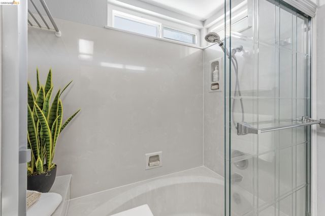 2137 Pheasant Dr, Hercules, CA 94547