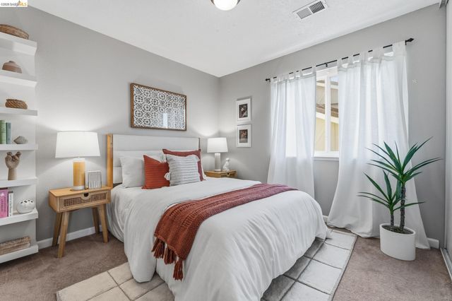 2137 Pheasant Dr, Hercules, CA 94547