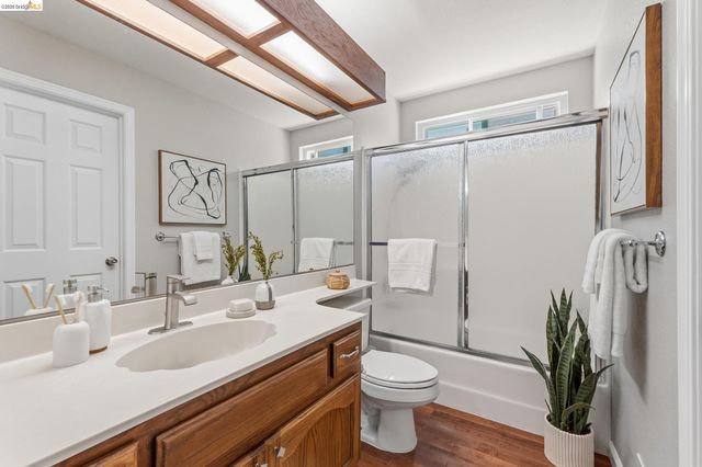 2137 Pheasant Dr, Hercules, CA 94547