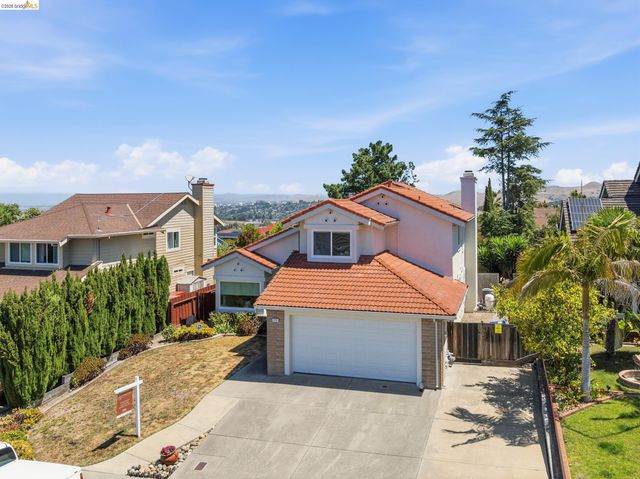 2137 Pheasant Dr, Hercules, CA 94547