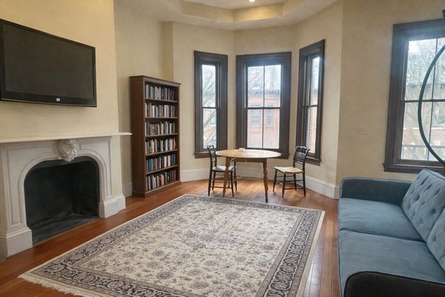 21 Worthington 2, Boston, MA 02120