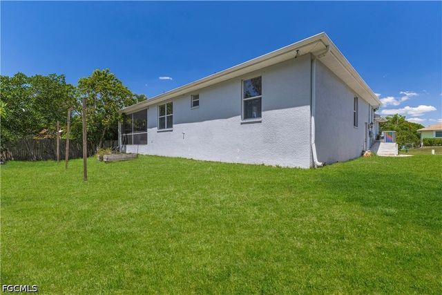 7930 Sandel Wood CIR W, Fort Myers, FL 33908