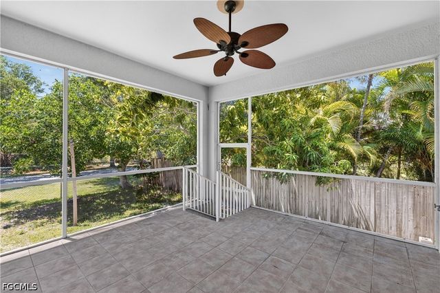 7930 Sandel Wood CIR W, Fort Myers, FL 33908