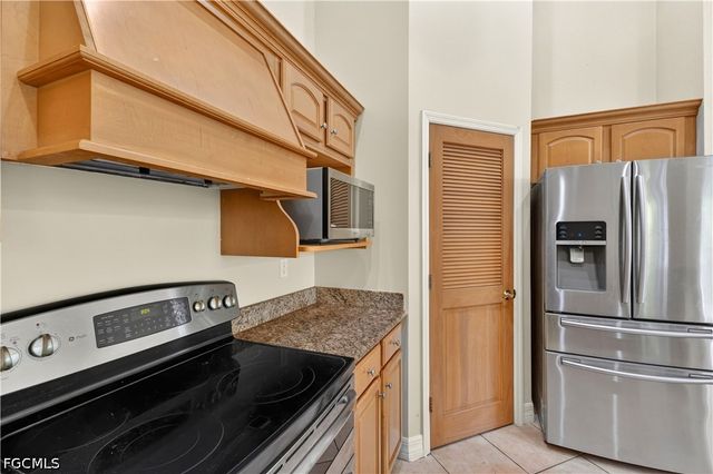 7930 Sandel Wood CIR W, Fort Myers, FL 33908