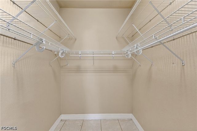 7930 Sandel Wood CIR W, Fort Myers, FL 33908