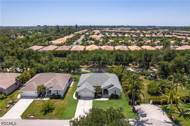 7930 Sandel Wood CIR W, Fort Myers, FL 33908