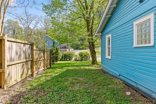 112 Hedgewood Drive, Chattanooga, TN 37405