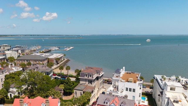 2 Water Street, Charleston, SC 29401