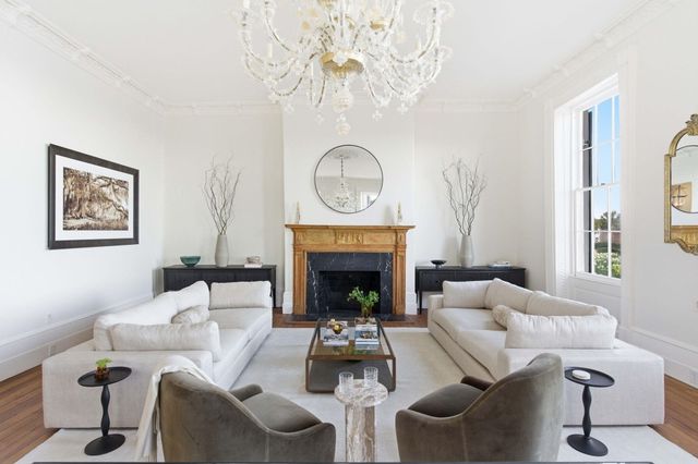 2 Water Street, Charleston, SC 29401