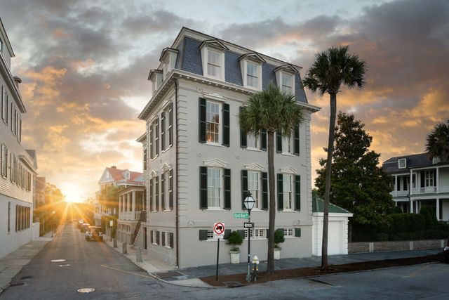 2 Water Street, Charleston, SC 29401