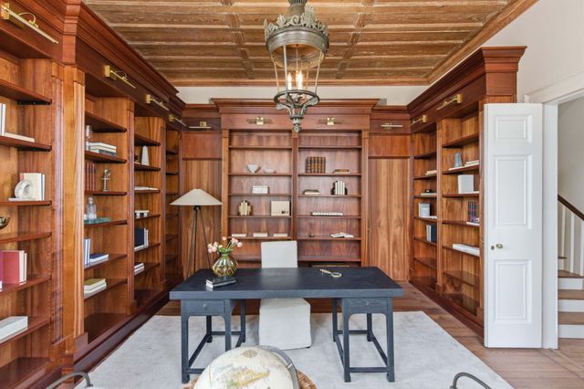 2 Water Street, Charleston, SC 29401