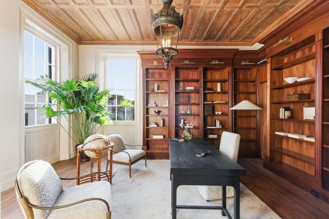 2 Water Street, Charleston, SC 29401