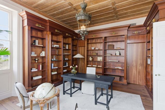 2 Water Street, Charleston, SC 29401
