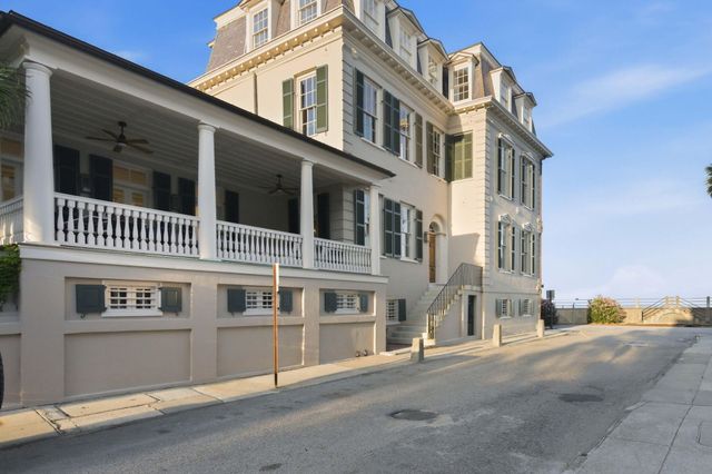 2 Water Street, Charleston, SC 29401