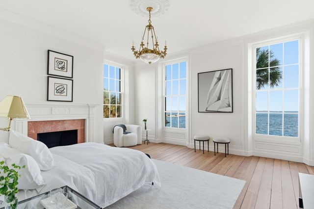 2 Water Street, Charleston, SC 29401