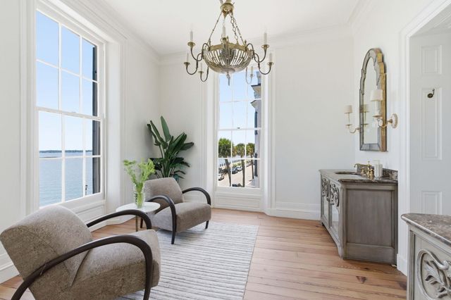 2 Water Street, Charleston, SC 29401