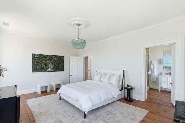 2 Water Street, Charleston, SC 29401
