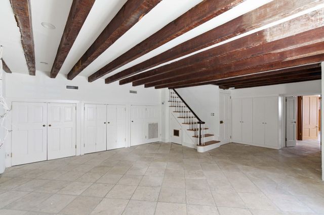 2 Water Street, Charleston, SC 29401