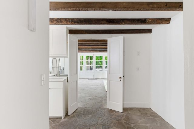 2 Water Street, Charleston, SC 29401