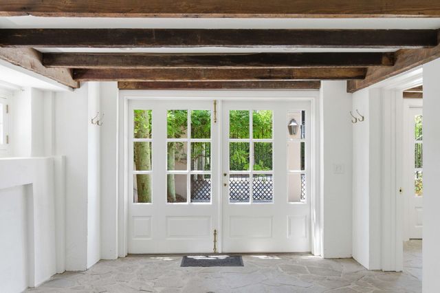 2 Water Street, Charleston, SC 29401
