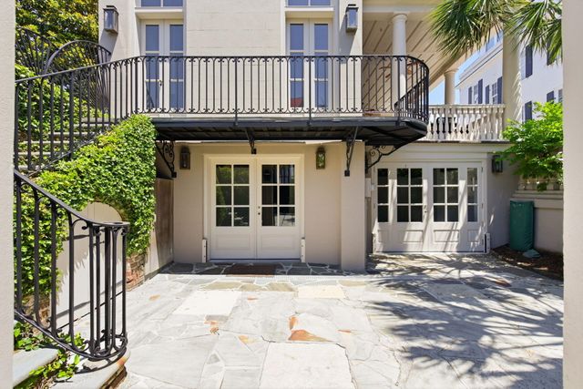 2 Water Street, Charleston, SC 29401
