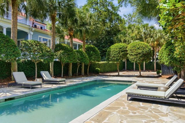 2 Water Street, Charleston, SC 29401