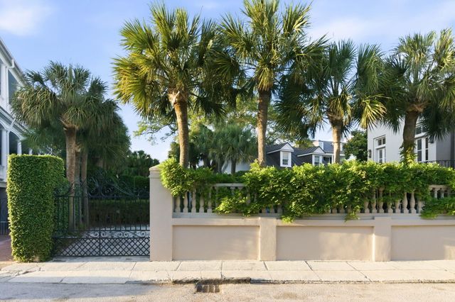 2 Water Street, Charleston, SC 29401
