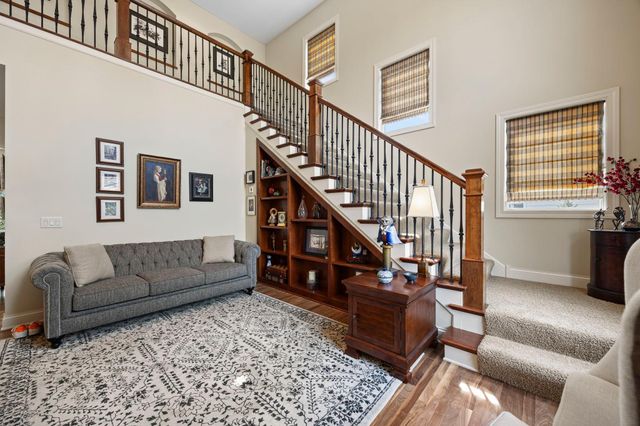 2020 Edgewood Court, Chanhassen, MN 55317
