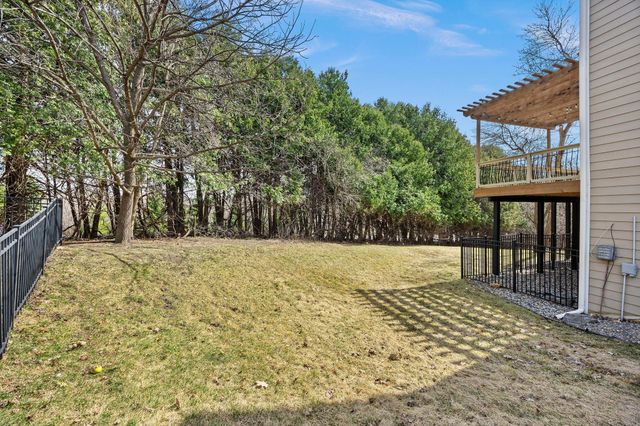 2020 Edgewood Court, Chanhassen, MN 55317