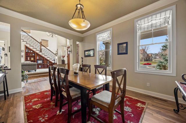 2020 Edgewood Court, Chanhassen, MN 55317