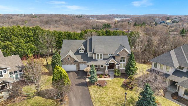 2020 Edgewood Court, Chanhassen, MN 55317