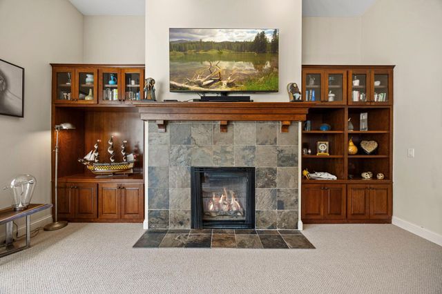 2020 Edgewood Court, Chanhassen, MN 55317