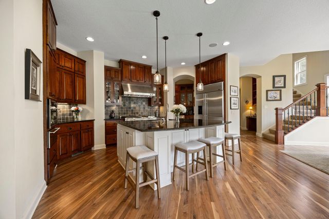 2020 Edgewood Court, Chanhassen, MN 55317