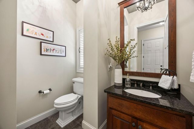 2020 Edgewood Court, Chanhassen, MN 55317