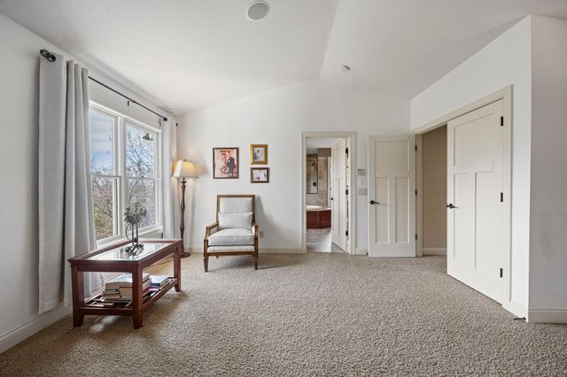 2020 Edgewood Court, Chanhassen, MN 55317