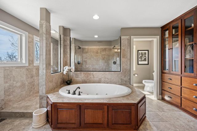 2020 Edgewood Court, Chanhassen, MN 55317