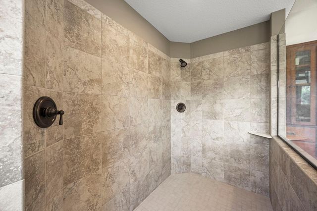 2020 Edgewood Court, Chanhassen, MN 55317